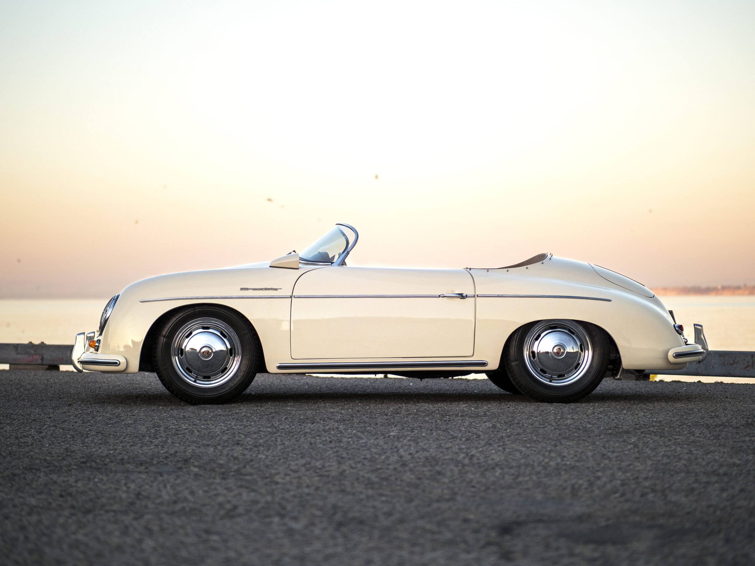 Porsche 356 Speedster (1956) - Photowhips